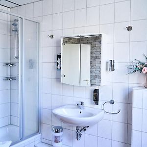 Standard Zimmer mit zwei Einzelbetten